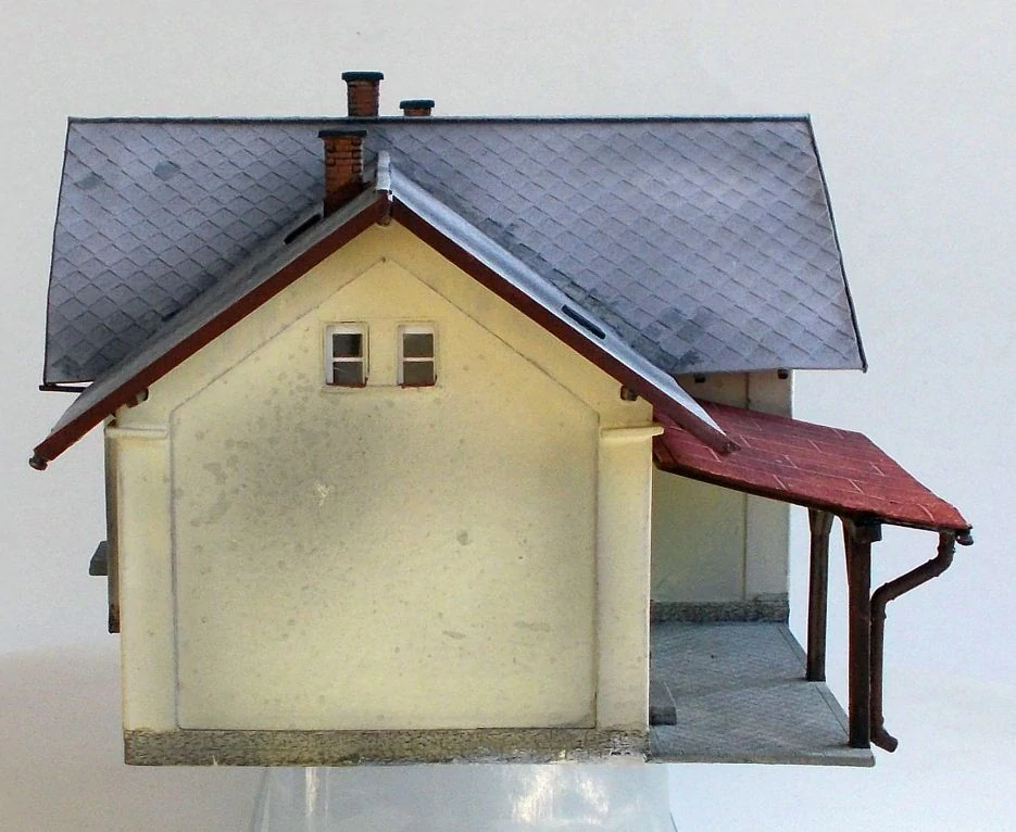 Výpravní budova LVII/H MECLOV H0