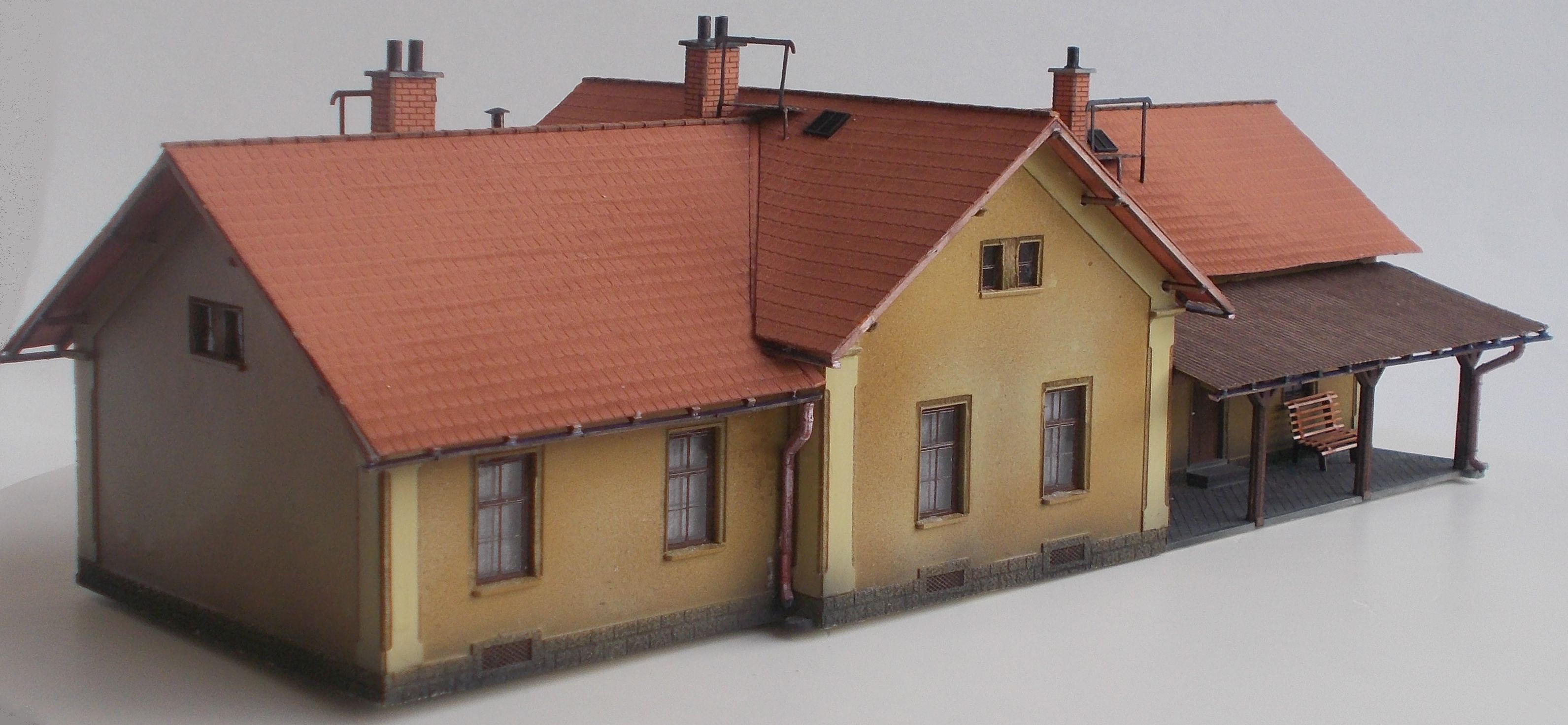 Výpravní budova "Dalovice" TT